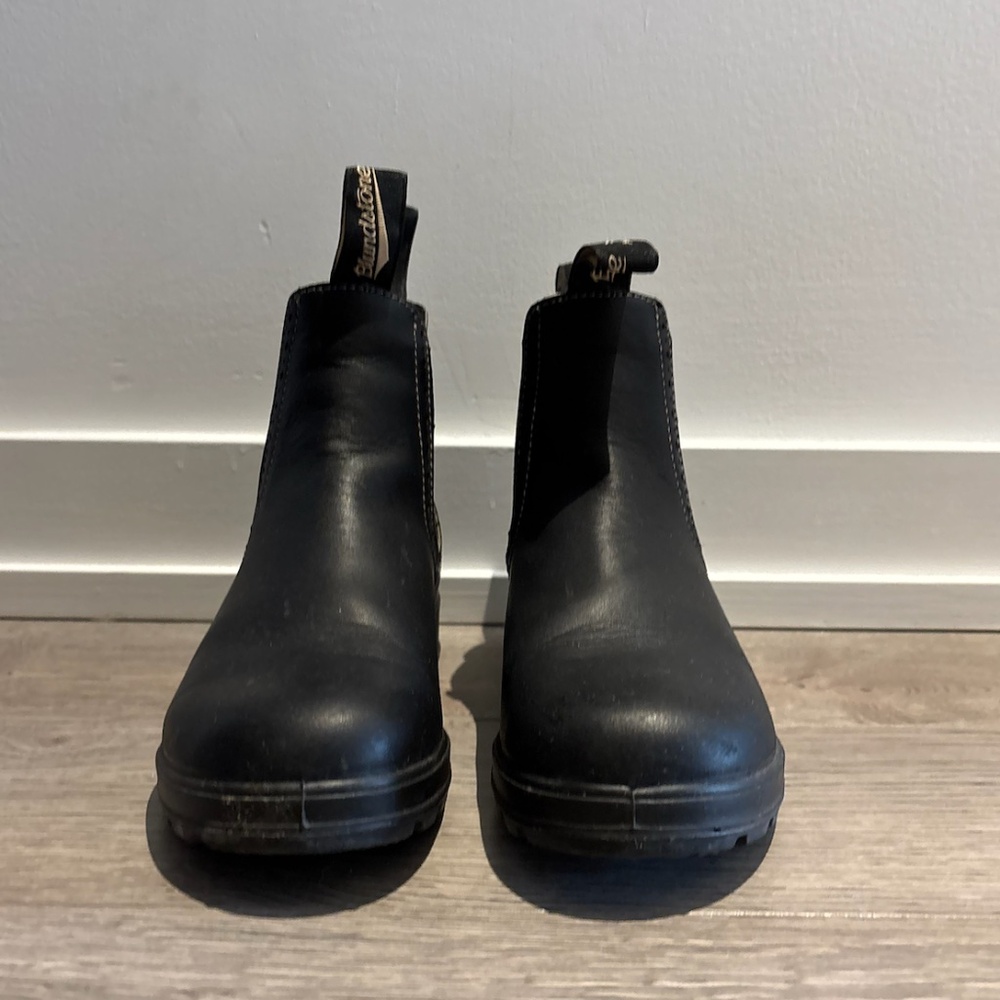 BLUNDSTONE CLASSIC 558  SIZE 5